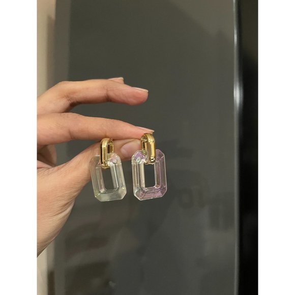 Chunky Clear Acrylic earrings , long clear white earrings , ice cube acrylic - Picture 3 of 7